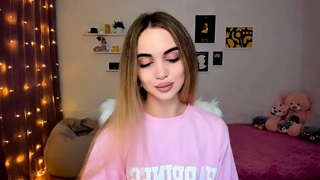 aPieceOfJoy online show from December 7, 2024, 8:38 pm