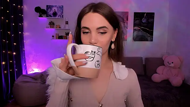 aPieceOfJoy online show from December 21, 2025, 10:17 pm