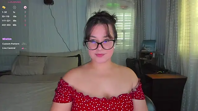 Snapshot of anna_love_hot chatting on May 11, 2026, 7:00 pm anna love hot online show from May 11, 2026, 7:00 pm