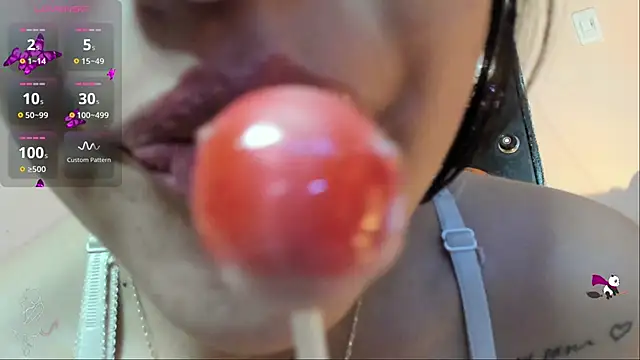 candymills1 online show from October 29, 2025, 3:47 pm