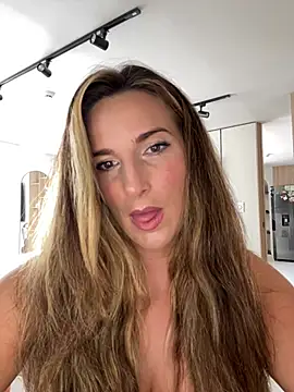 Snapshot of Thescorpionfr chatting on February 12, 2026, 4:46 pm Thescorpionfr online show from February 12, 2026, 4:46 pm