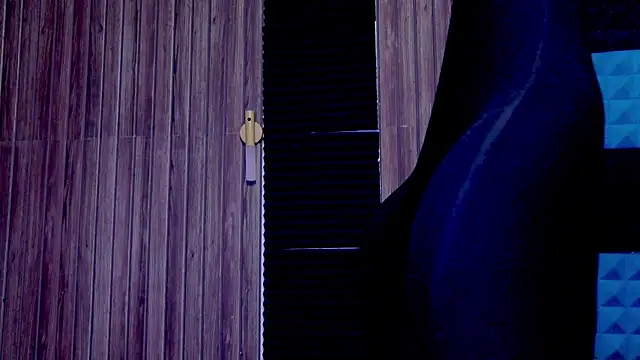 karo123421 online show from March 17, 2025, 6:29 am