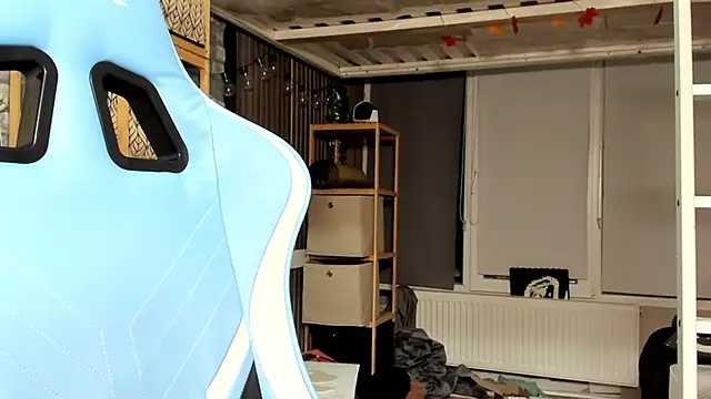 karo123421 online show from September 12, 2025, 7:47 pm