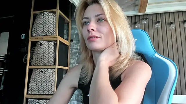 karo123421 online show from September 27, 2025, 9:14 am