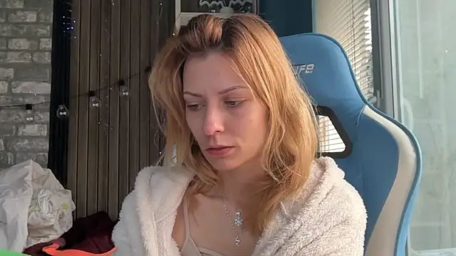 karo123421 online show from February 15, 2026, 7:51 am