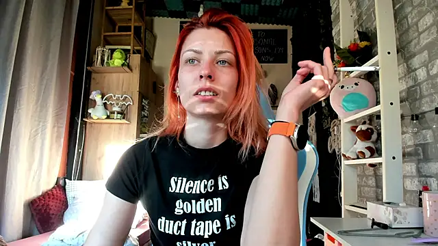 karo123421 online show from April 18, 2026, 4:00 pm