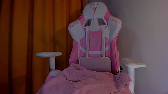 SueNiceeeee online show from April 15, 2026, 7:58 pm