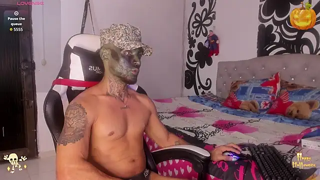 yomo95 online show from October 31, 2025, 10:44 pm