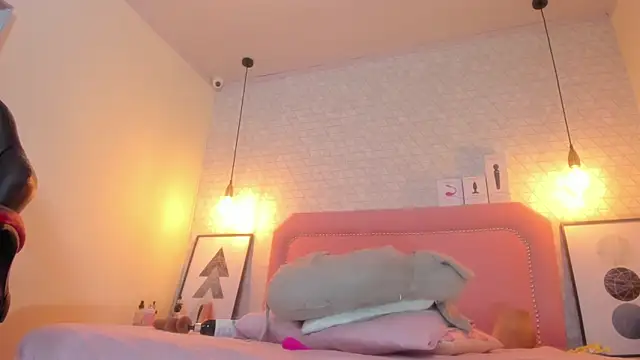 KEIMIRICCI online show from February 18, 2025, 9:43 am