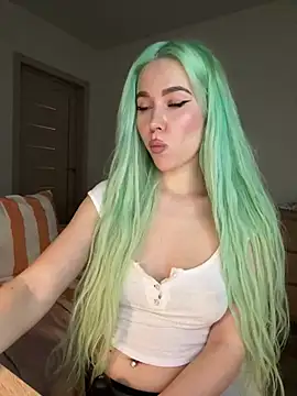 Snapshot of xDinnax chatting on January 7, 2025, 6:45 pm xDinnax online show from January 7, 2025, 6:45 pm