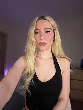 Snapshot of xDinnax chatting on March 1, 2026, 1:13 pm xDinnax online show from March 1, 2026, 1:13 pm