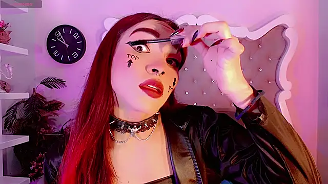 LeyXandrabraz online show from December 2, 2025, 8:04 pm