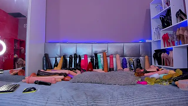 Snapshot of NikkaHOTx chatting on February 14, 2025, 8:31 am NikkaHOTx online show from February 14, 2025, 8:31 am