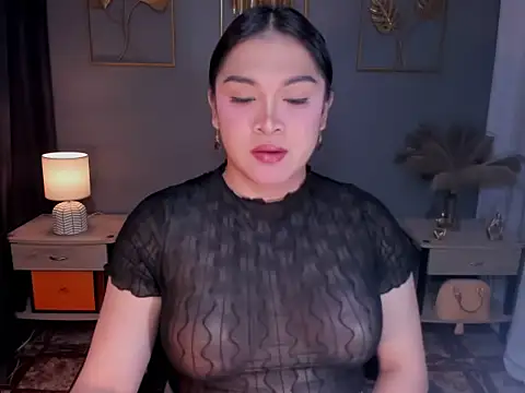 MaxeneCullens online show from October 8, 2025, 3:59 am