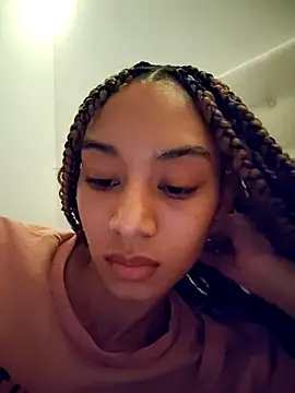 Leaberry online show from November 14, 2025, 5:39 am