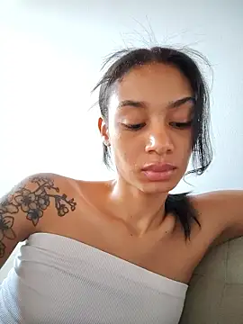 Leaberry online show from March 1, 2026, 6:54 pm