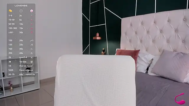 Veronicalanx1 online show from September 23, 2025, 12:19 pm