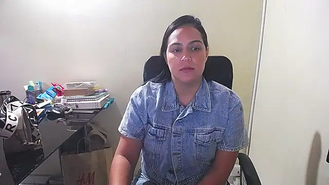 Snapshot of kendall_52 chatting on January 11, 2025, 12:50 pm kendall 52 online show from January 11, 2025, 12:50 pm