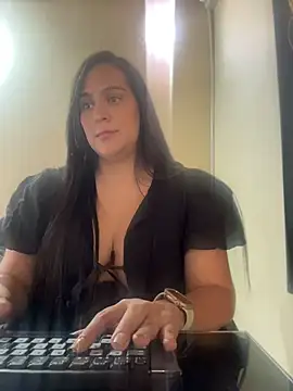 Snapshot of kendall_52 chatting on July 7, 2026, 1:26 pm kendall 52 online show from July 7, 2026, 1:26 pm