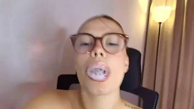 lisbet21x online show from March 5, 2026, 11:01 pm