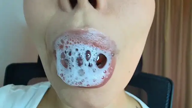 lisbet21x online show from March 11, 2026, 10:49 pm