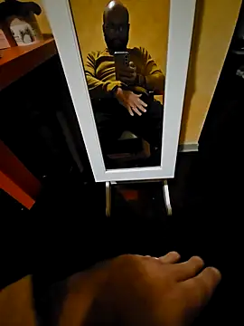 Snapshot of Dolceporco19 chatting on December 1, 2025, 5:07 pm Dolceporco19 online show from December 1, 2025, 5:07 pm