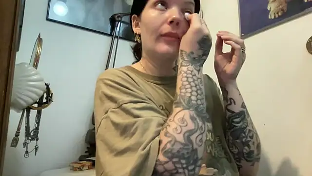 SweetMaisie online show from September 25, 2025, 6:44 pm