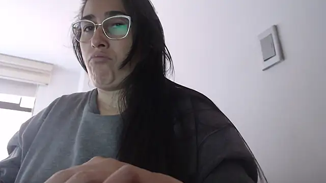 andreaisis2 online show from January 8, 2026, 6:43 pm