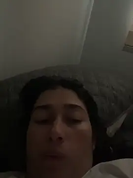 andreaisis2 online show from April 4, 2026, 7:00 pm