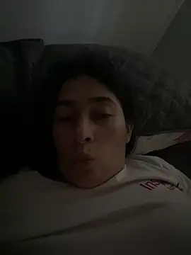 andreaisis2 online show from April 17, 2026, 12:08 pm