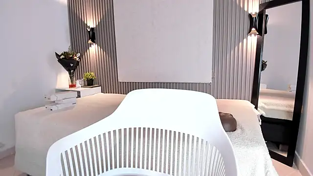 Zafiiraa online show from October 30, 2025, 11:44 am