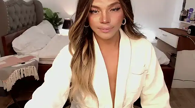 liaa lurrecams online show from January 24, 2025, 3:45 pm