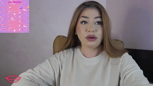 Snapshot of Ella_sweety chatting on June 7, 2026, 5:00 am Ella sweety online show from June 7, 2026, 5:00 am