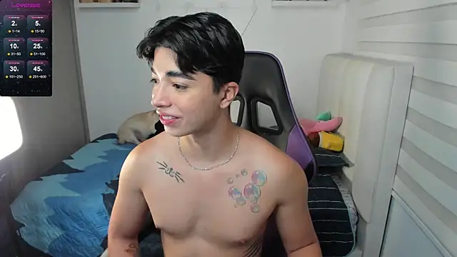 santy7v7 online show from October 18, 2025, 1:12 pm