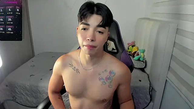 santy7v7 online show from November 12, 2025, 1:44 pm