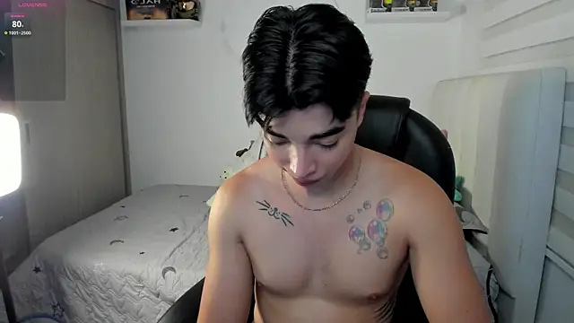 santy7v7 online show from November 18, 2025, 3:05 pm