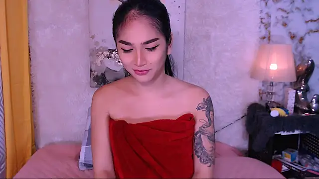 Oriental Tiara online show from December 15, 2024, 8:47 pm