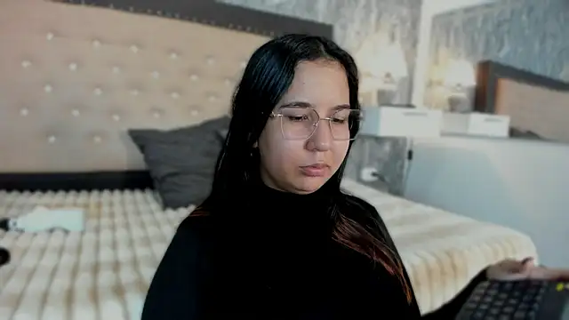 Lia sarahi online show from October 22, 2025, 11:21 am