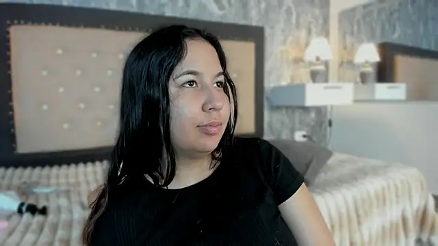 Lia sarahi online show from October 25, 2025, 11:40 am