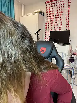 DienkaGreen online show from March 5, 2026, 4:58 pm