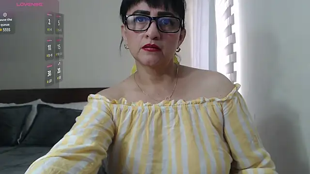 ISABEEL SOFIA01 online show from January 31, 2025, 4:17 pm