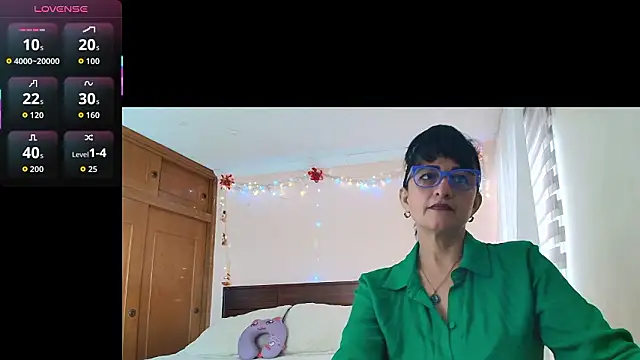 Snapshot of ISABEEL_SOFIA01 chatting on March 27, 2026, 1:33 pm ISABEEL SOFIA01 online show from March 27, 2026, 1:33 pm