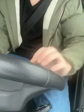 Snapshot of agitnizci13 chatting on February 12, 2026, 10:54 am agitnizci13 online show from February 12, 2026, 10:54 am