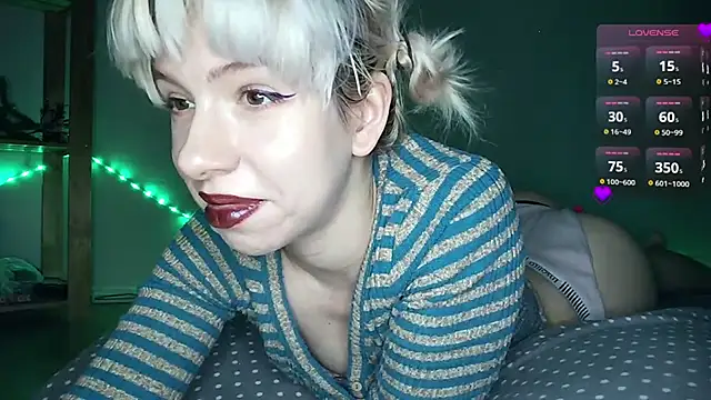 Snapshot of cruellagoth666 chatting on March 4, 2025, 5:45 pm cruellagoth666 online show from March 4, 2025, 5:45 pm