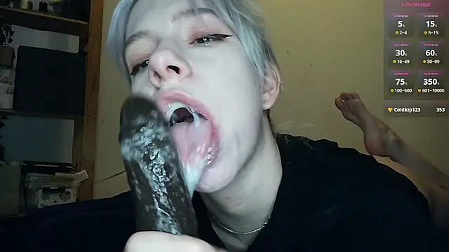 Snapshot of cruellagoth666 chatting on May 1, 2026, 3:49 pm cruellagoth666 online show from May 1, 2026, 3:49 pm