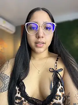 Amandanauty online show from March 24, 2026, 4:06 am