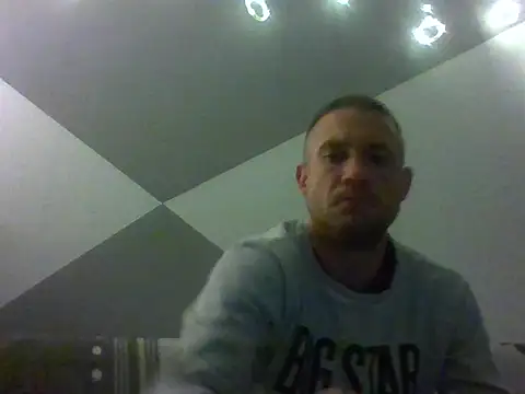 Snapshot of aroj95 chatting on April 22, 2026, 8:32 pm aroj95 online show from April 22, 2026, 8:32 pm