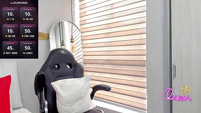 EmmaFerrary online show from January 13, 2026, 4:12 pm