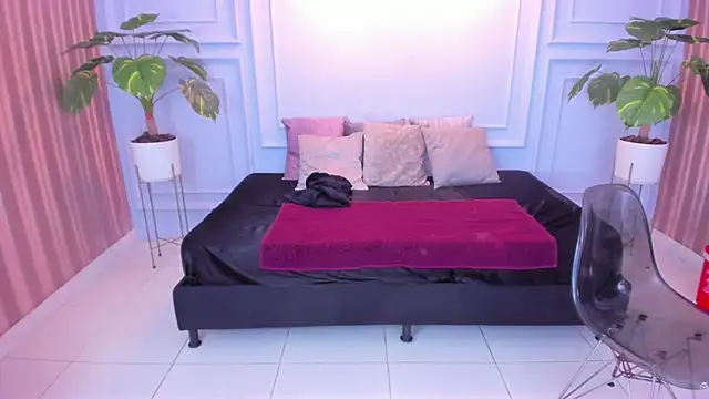 cintiagreyx online show from March 4, 2026, 11:27 am