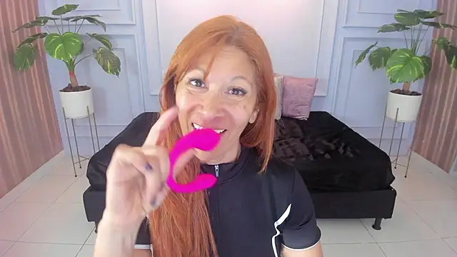 cintiagreyx online show from March 14, 2026, 11:26 am